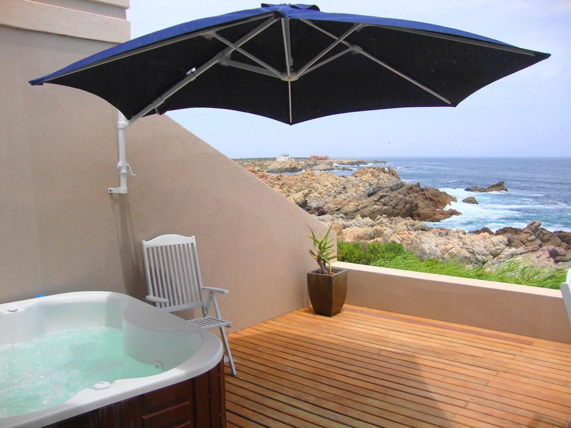 Villa Marine Guest House Pringle Bay Extérieur photo